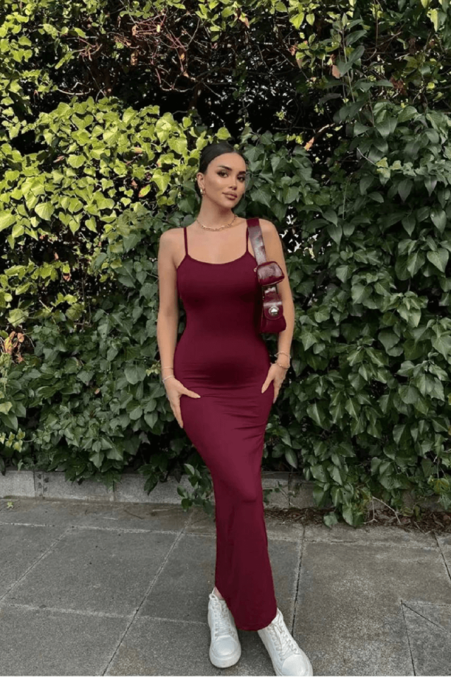 Kadın Sırt Dekolteli İp Askılı Uzun Elbise