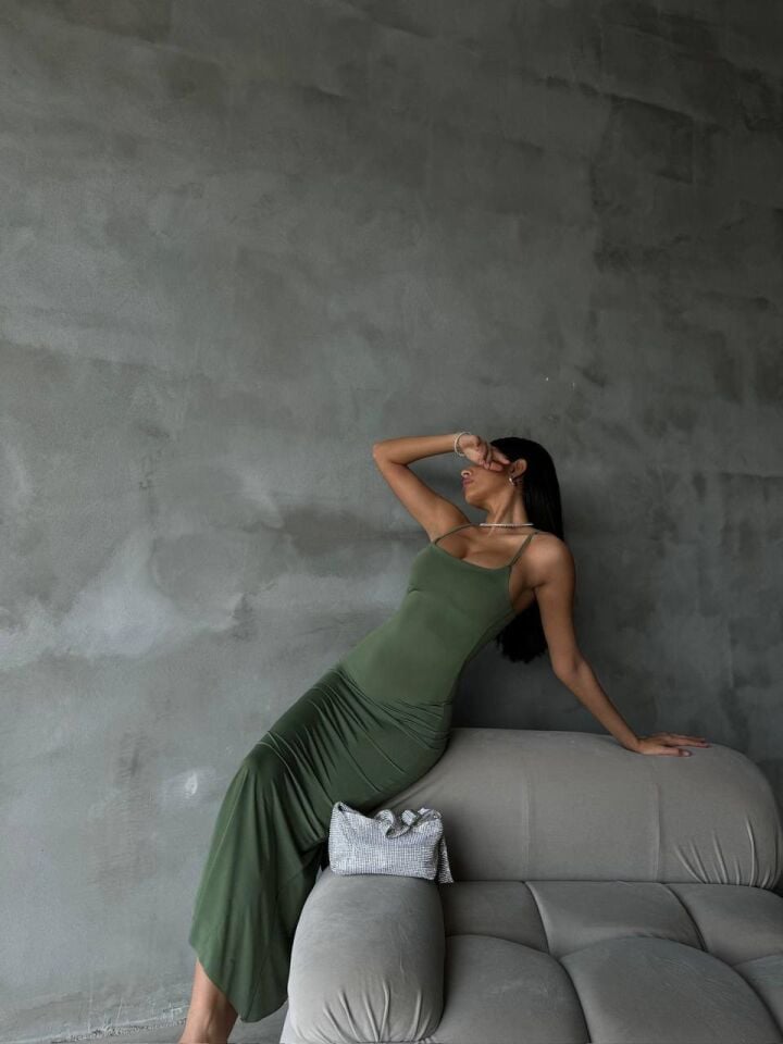 Kadın Sırt Dekolteli İp Askılı Uzun Elbise