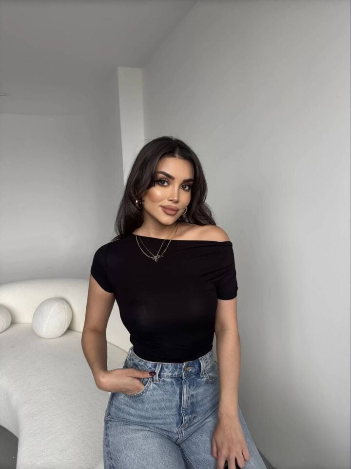 Kadın İki Şekilde Giyilebilir Crop T-shirt